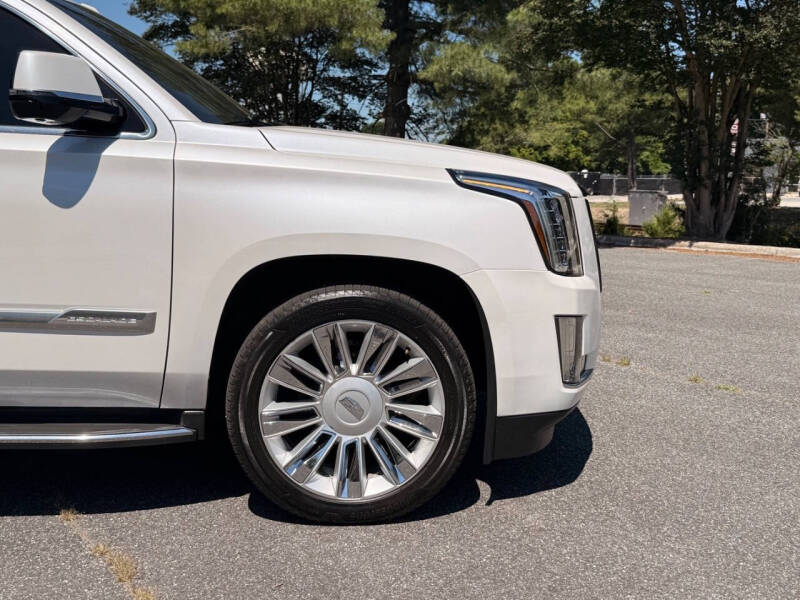2016 Cadillac Escalade ESV Luxury Collection