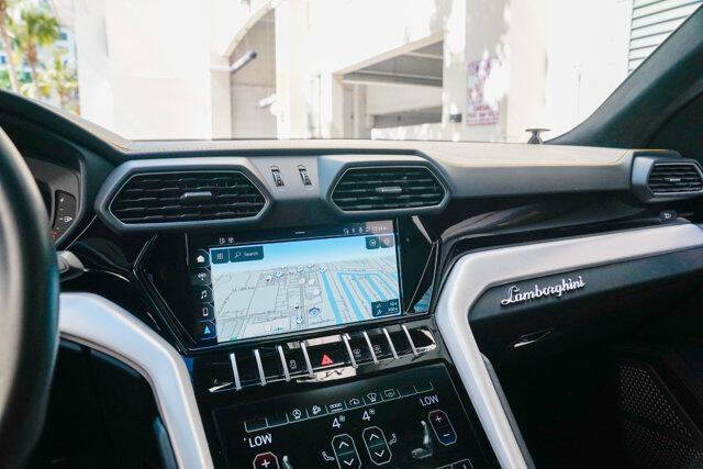 2022 Lamborghini Urus