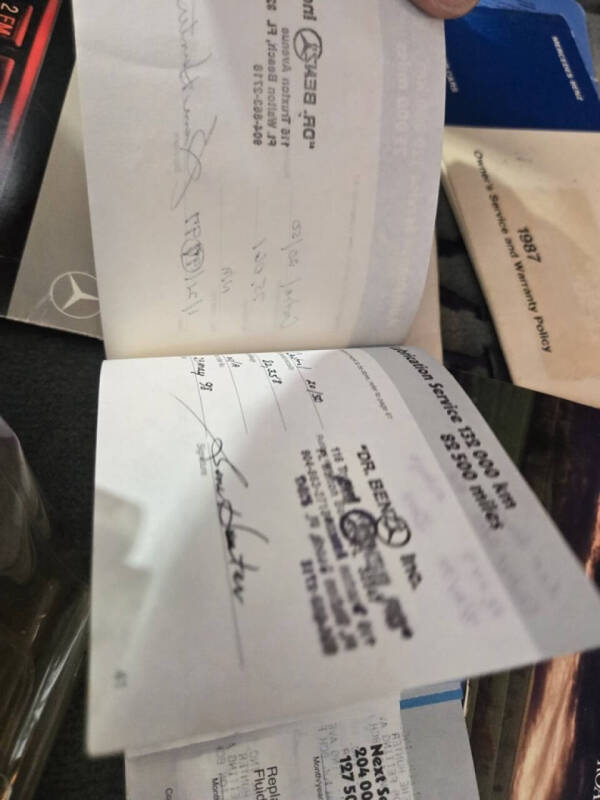 1987 Mercedes-Benz 560-Class 560 SL