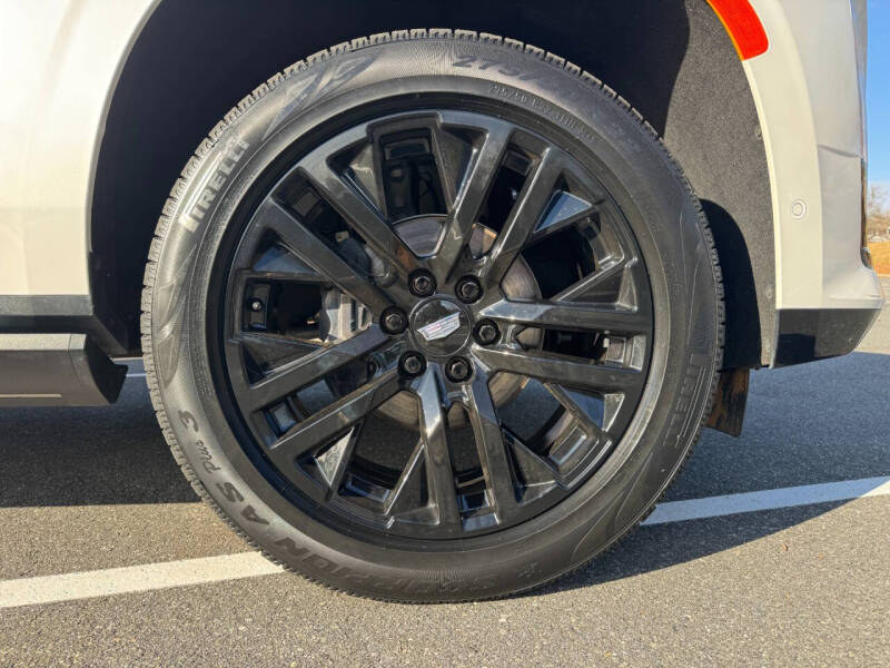 2023 Cadillac Escalade ESV Sport