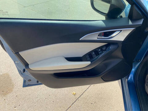 2017 Mazda MAZDA3 Sport