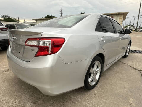 2014 Toyota Camry SE