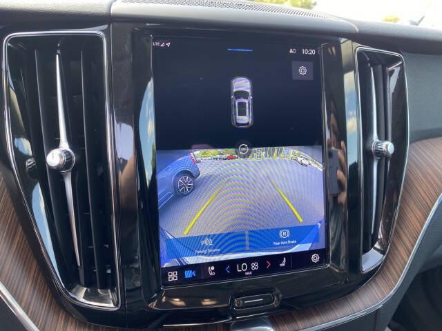 2022 Volvo XC60 Recharge T8 Inscription Expression