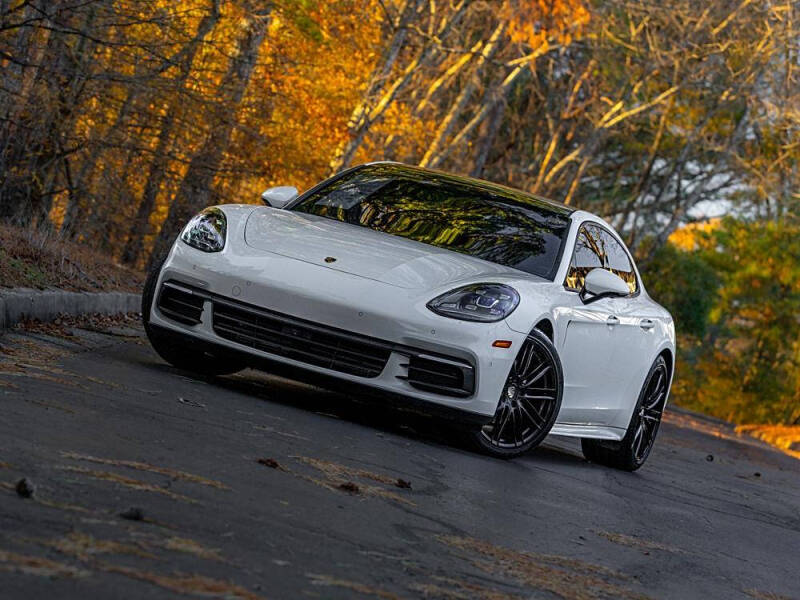 2017 Porsche Panamera 4