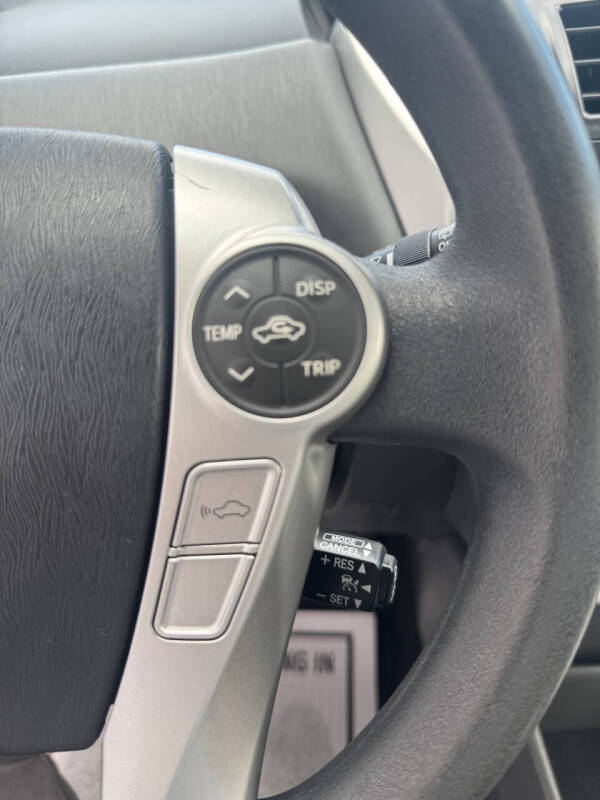 2012 Toyota Prius v Five