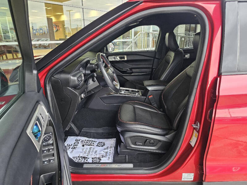 2023 Ford Explorer ST-Line