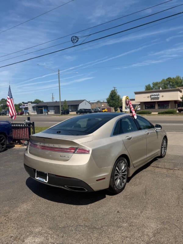 2017 Lincoln MKZ Select