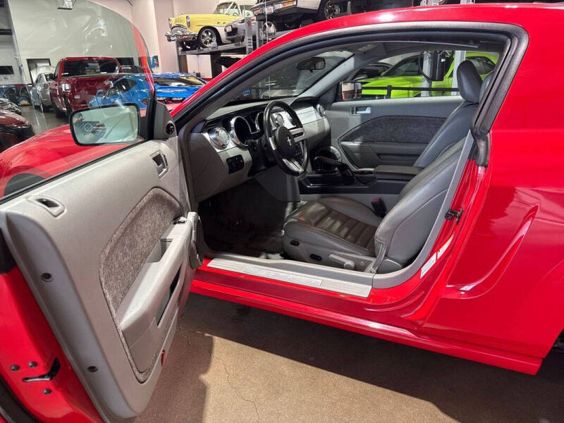 2005 Ford Mustang GT Premium