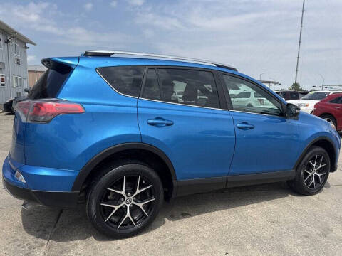 2017 Toyota RAV4 SE