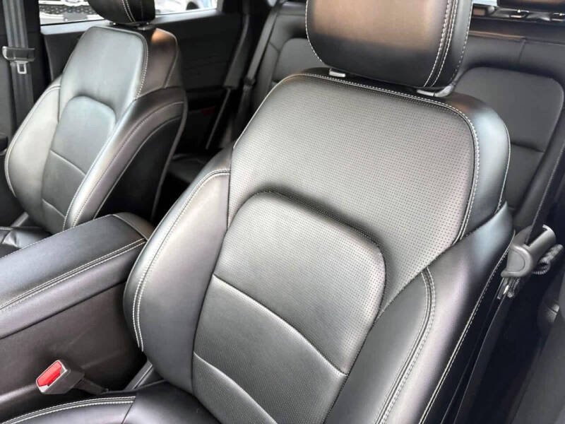 2025 Ford Escape Platinum