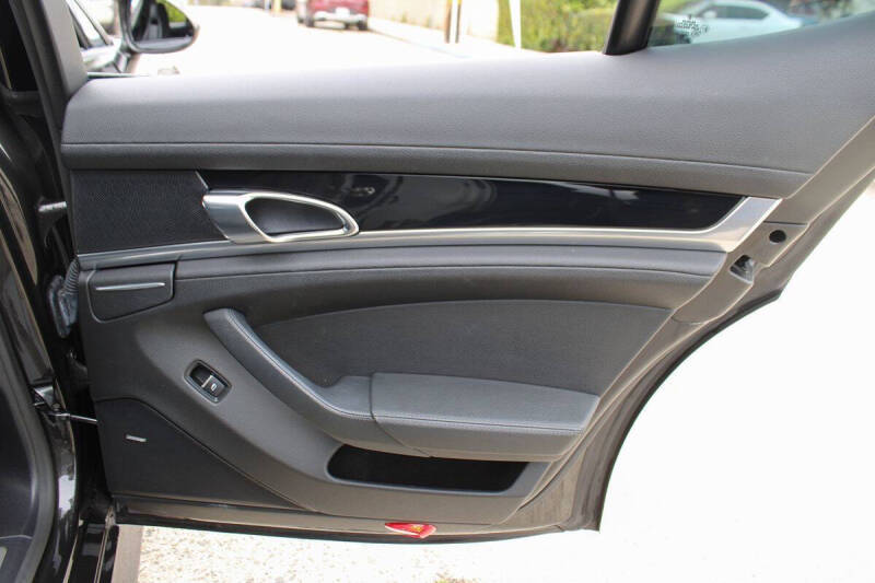2012 Porsche Panamera