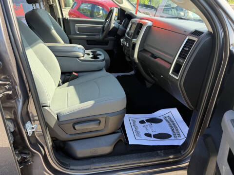 2018 RAM 1500 SLT