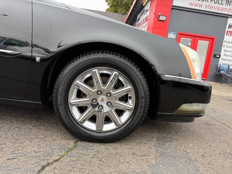 2009 Cadillac DTS Luxury 6-Passenger