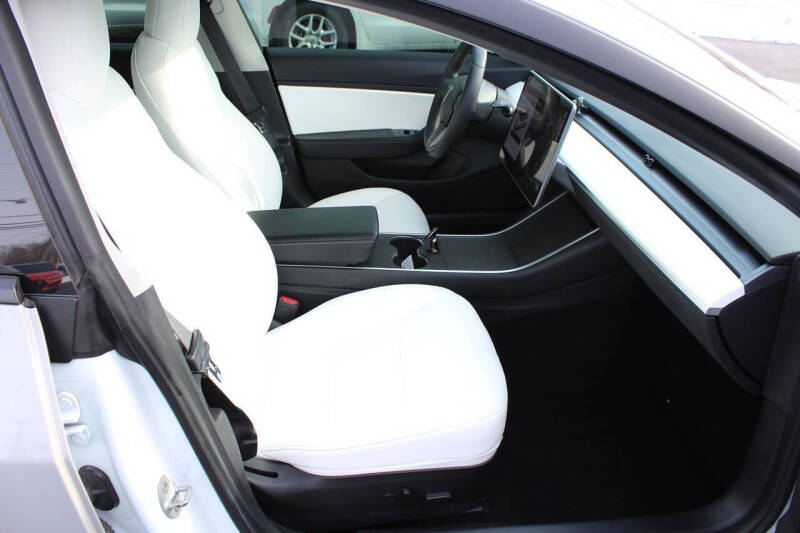 2020 Tesla Model 3 Performance