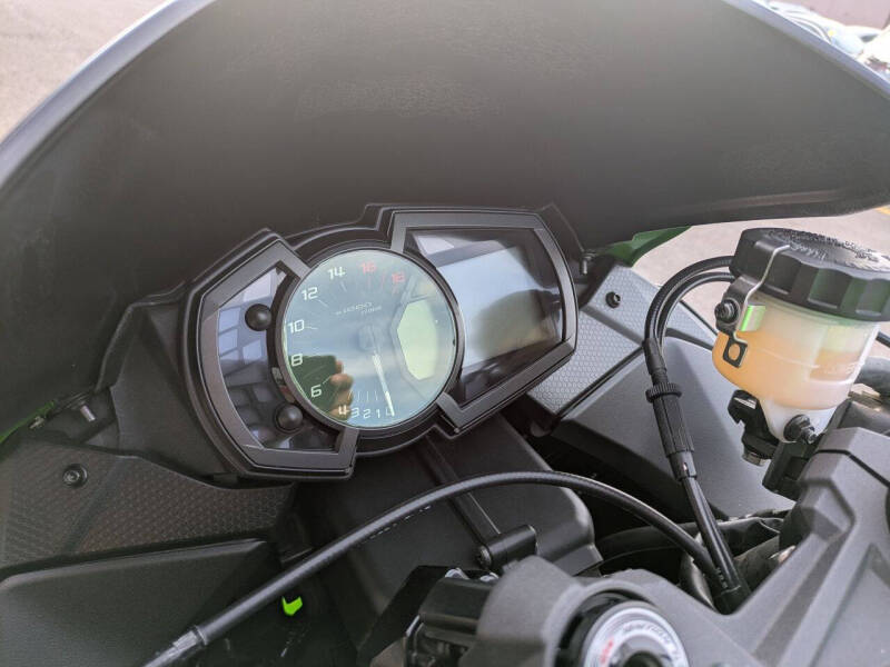 2021 Kawasaki Ninja ZX-6R ABS