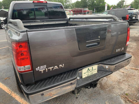 2005 Nissan Titan LE