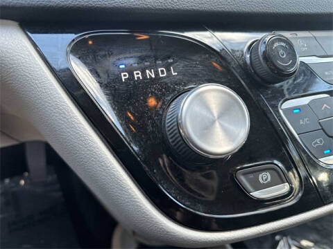 2021 Chrysler Voyager L