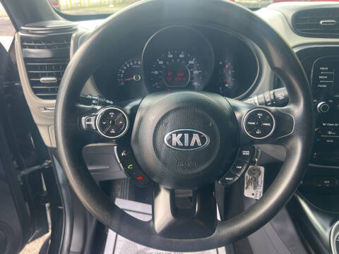 2017 Kia Soul +