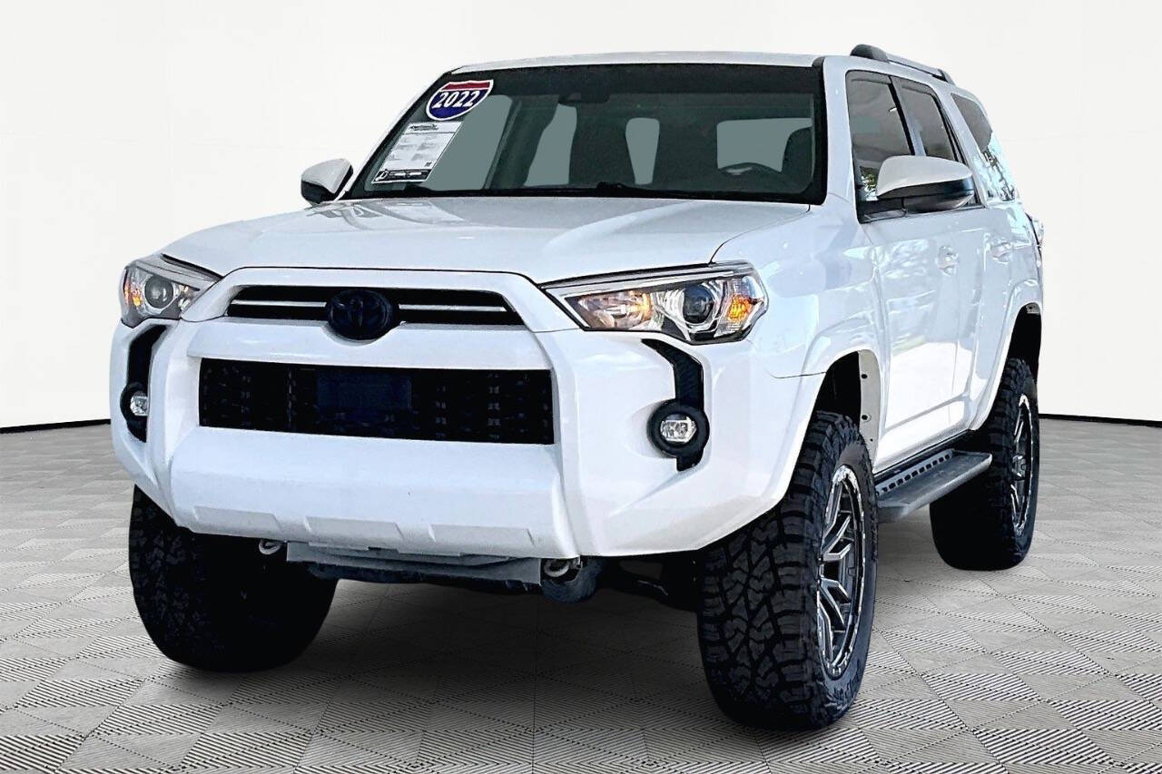 Off White 2022 Toyota 4Runner SR5 4x4 SR5 4dr SUV 1