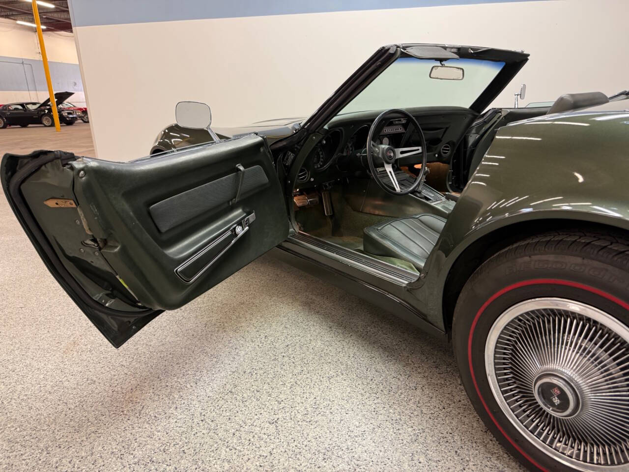 1969 Chevrolet Corvette 24
