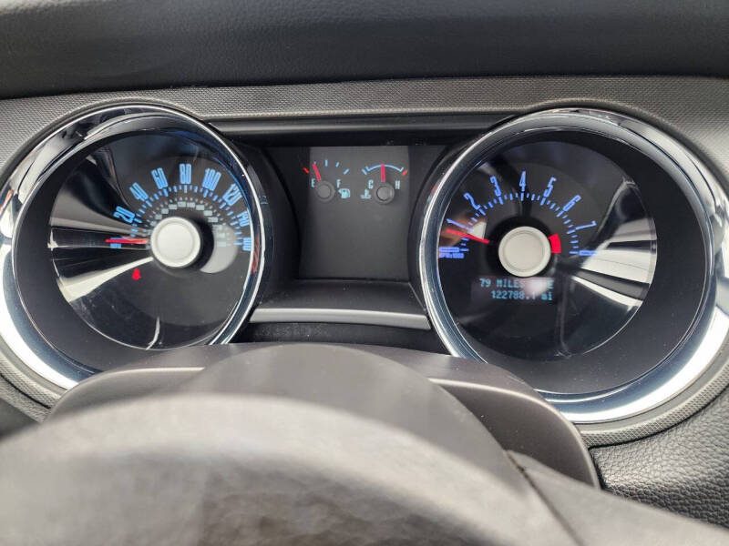 2012 Ford Mustang V6