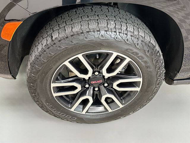 2022 GMC Yukon XL AT4