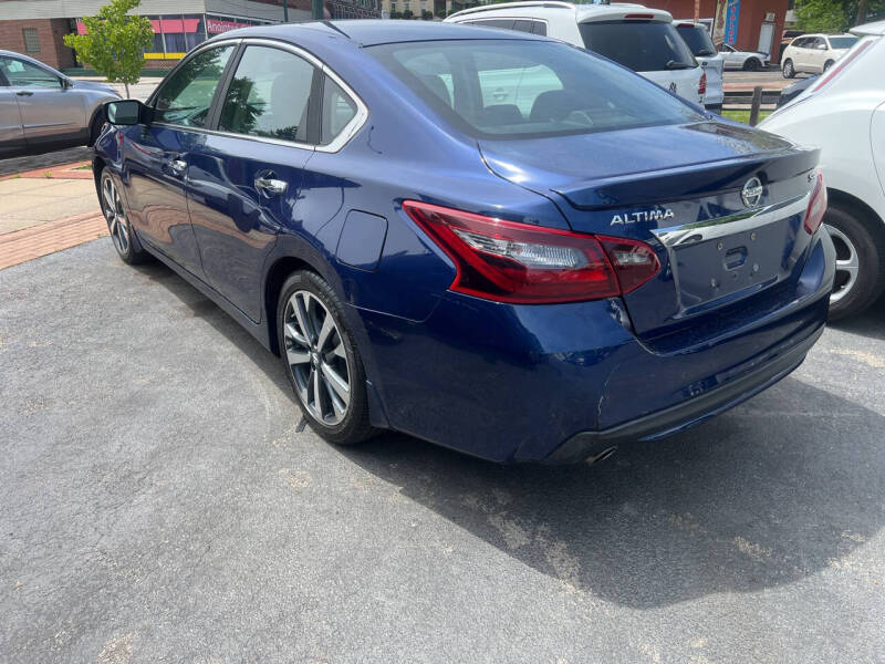 2017 Nissan Altima 2.5 SR