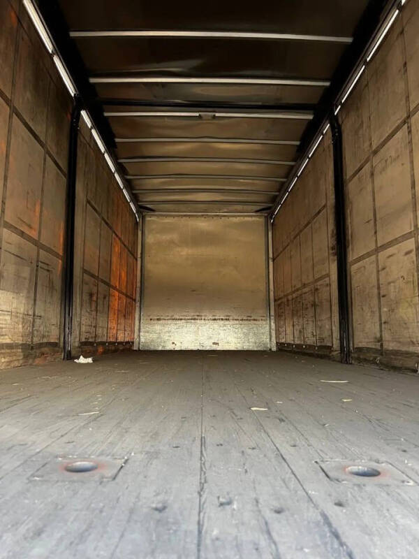 2018 Freightliner M2 106