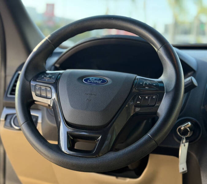 2016 Ford Explorer