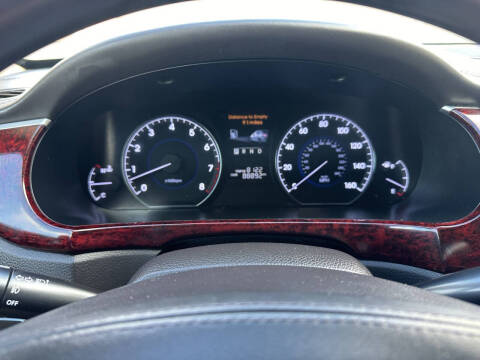 2012 Hyundai Equus Signature