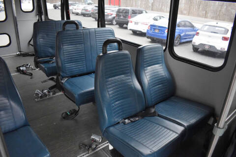 2005 Ford E-Series E-450 SD