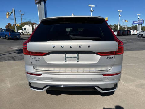 2023 Volvo XC60 B5 Plus Dark Theme