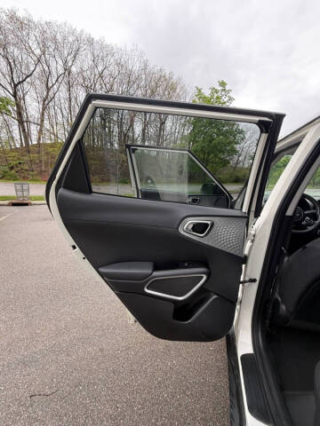 2023 Kia Soul LX