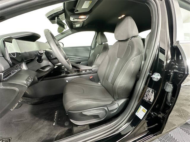 2025 Hyundai Elantra Hybrid SEL Sport