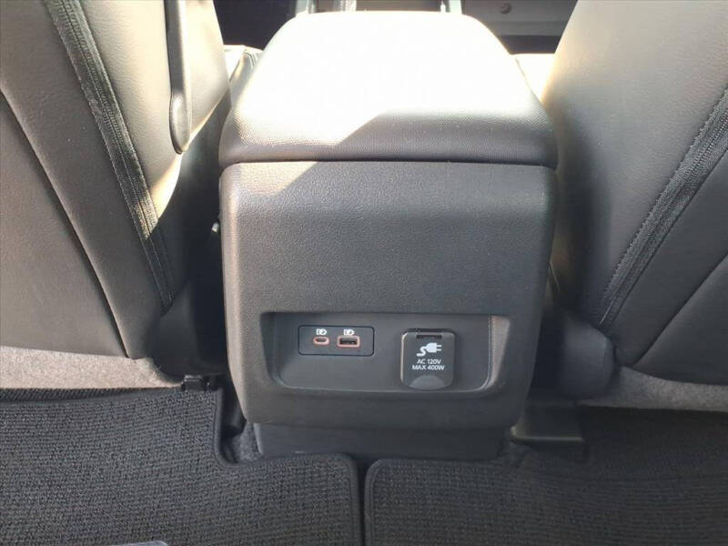 2024 Nissan Frontier SL