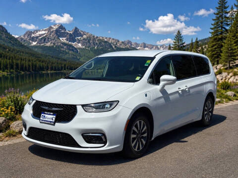 2022 Chrysler Pacifica Hybrid Touring L