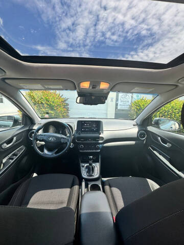 2022 Hyundai Kona SEL