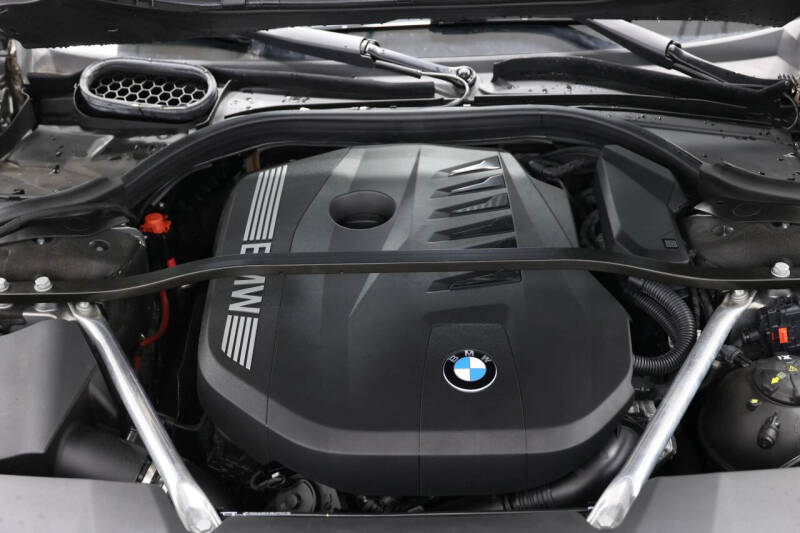 2023 BMW 7 Series 740i
