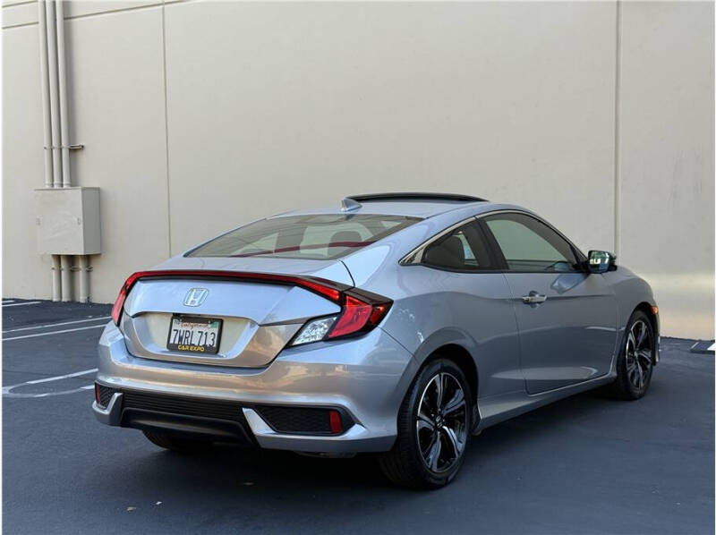 2017 Honda Civic Touring