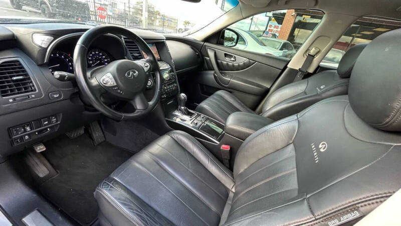 2012 Infiniti FX35