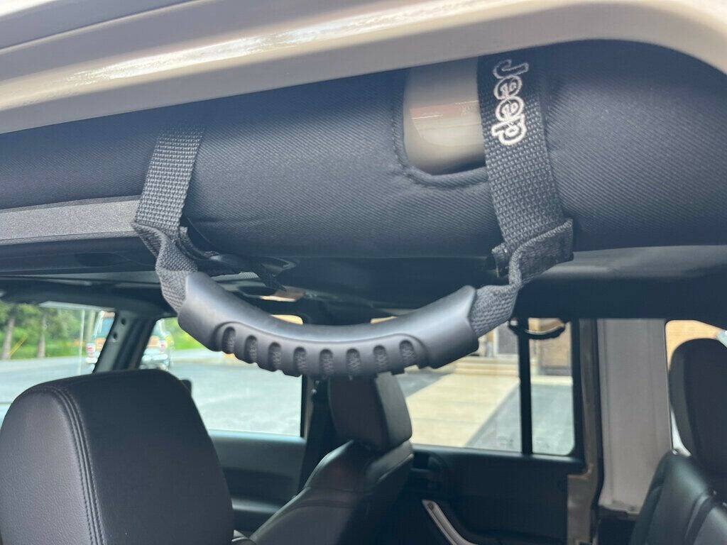 2017 Jeep Wrangler Unlimited 29