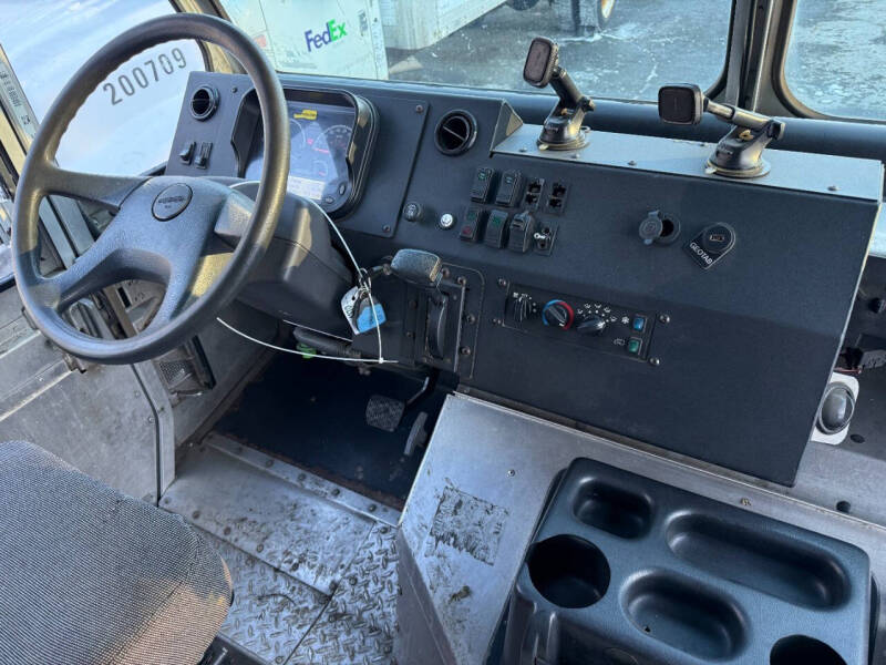 2021 Freightliner MT45 Chassis