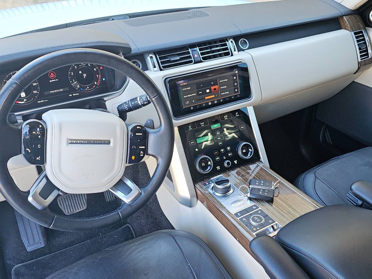 2018 Land Rover Range Rover 38
