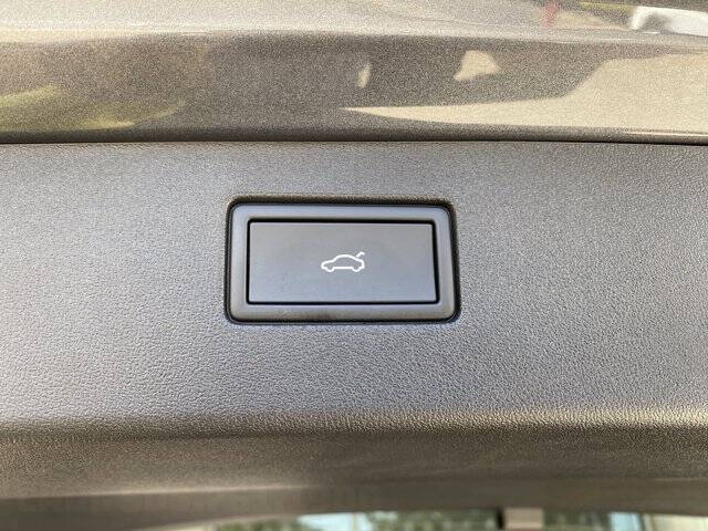 2025 Volkswagen Tiguan SE 4Motion