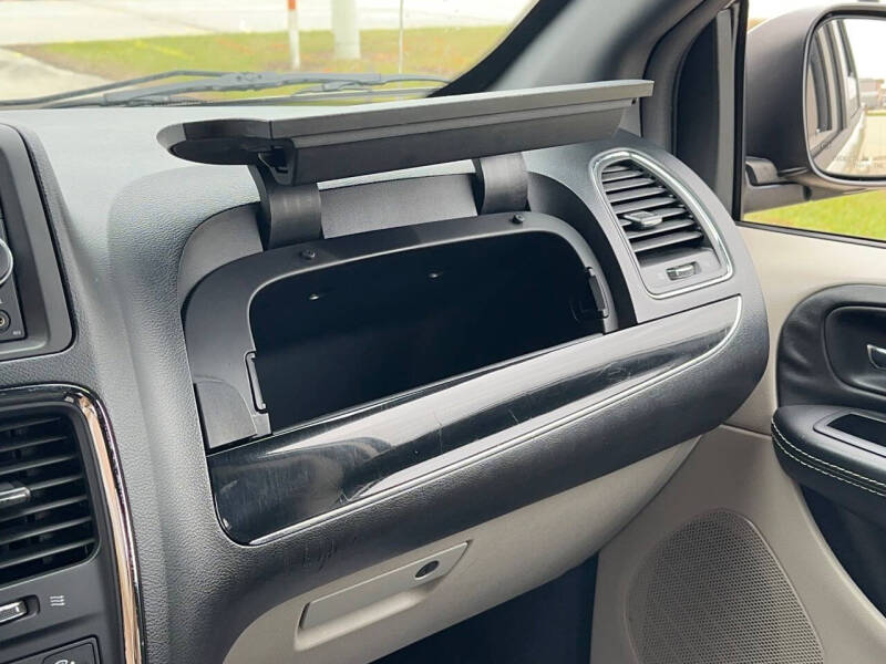 2015 Dodge Grand Caravan SE