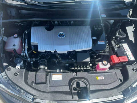 2019 Toyota Prius LE AWD-e