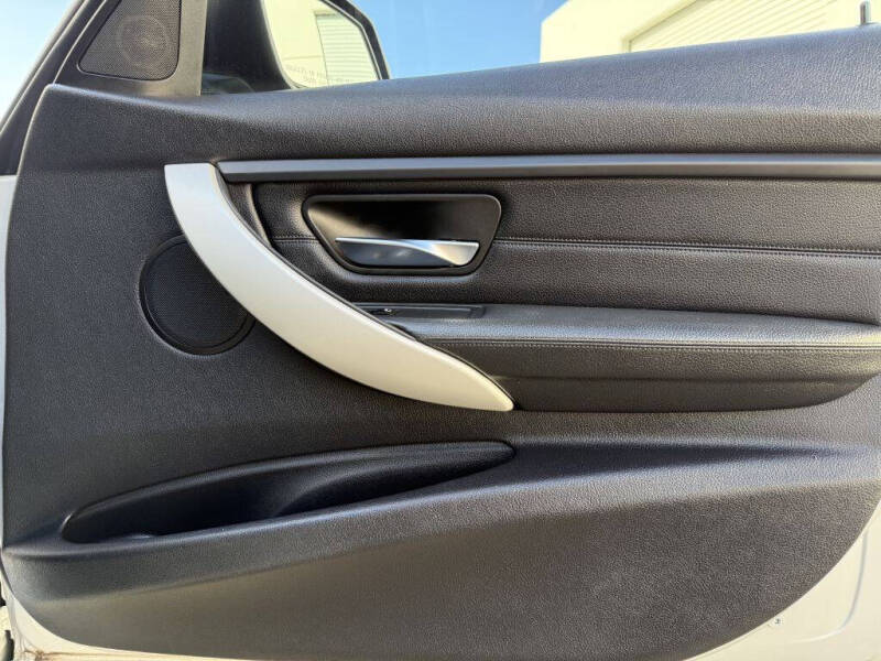 2013 BMW 3 Series 328i