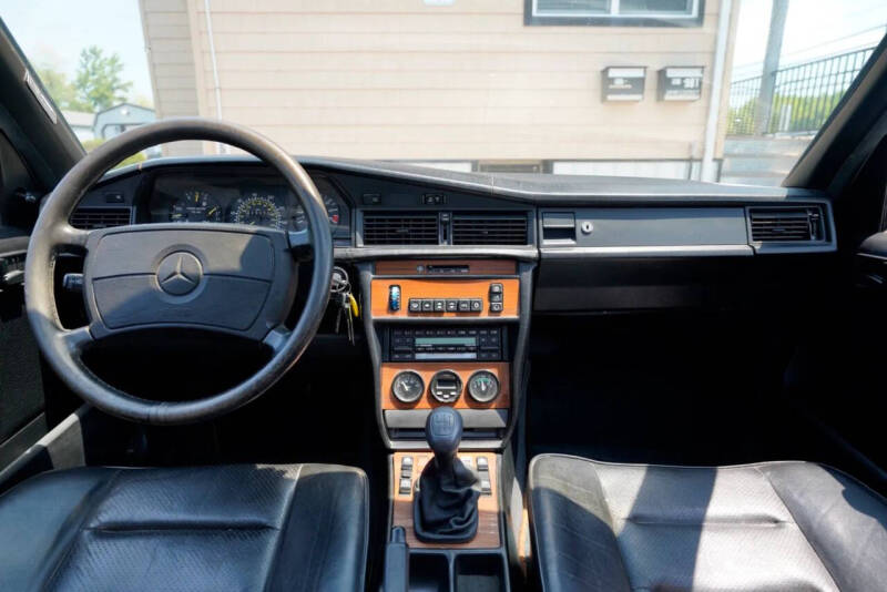 1987 Mercedes-Benz 190-Class 190 E 2.3-16