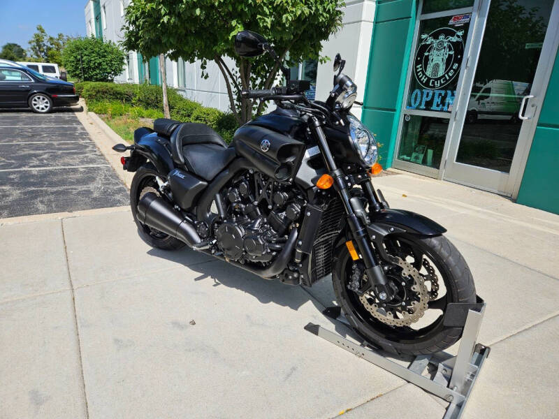2019 Yamaha VMAX Matte Raven Black