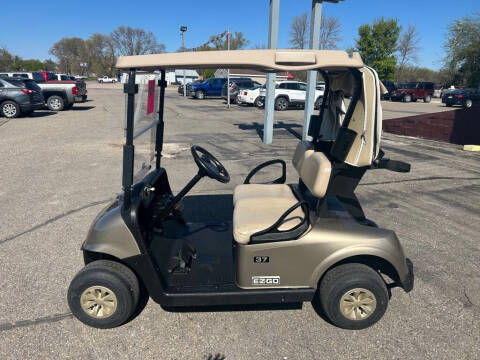 2018 E-Z-GO RXV